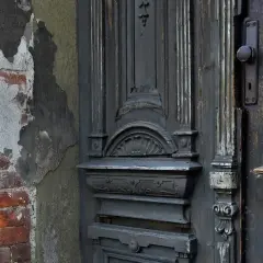 Kiedy budynek staje się zabytkiem? Poznaj kryteria i proces uznania