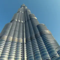 Najwyższy budynek świata ile ma metrów? Zaskakujące fakty o Burj Khalifa