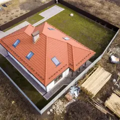 Co to jest budynek? Kluczowe cechy i definicje, które musisz znać