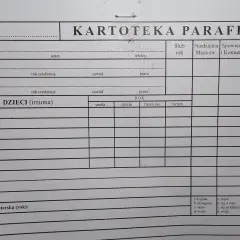 Formularz "Kartoteka Parafialna" do wpisywania danych o rodzinie: nazwisko, adres, dane małżonków, dzieci, ich chrzty, komunia, bierzmowanie.