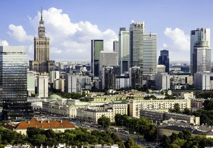 Ile metrów ma najwyższy budynek w Polsce? Zaskakujące fakty o Varso Tower