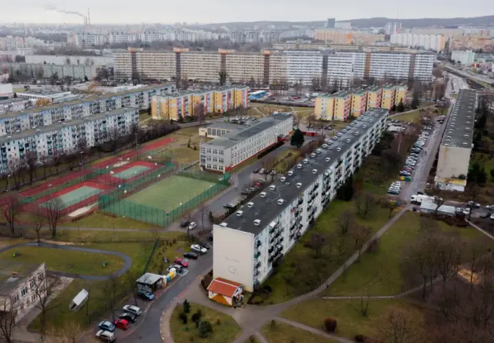 Czy kupno mieszkania od dewelopera trzeba zgłosić do urzędu skarbowego? Sprawdź, co musisz wiedzieć