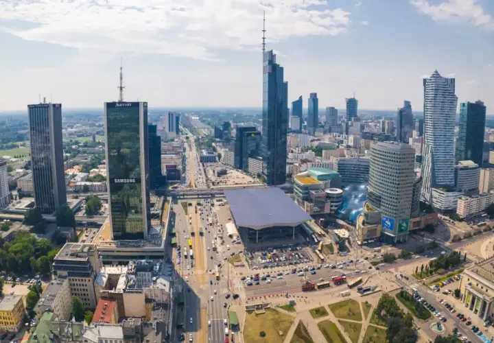 Ile pięter ma najwyższy budynek w Warszawie? Zaskakujące fakty o Varso Tower