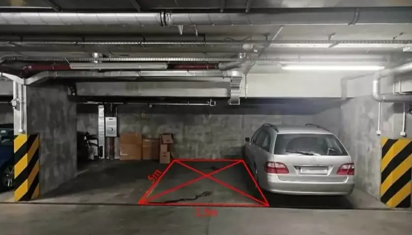 Ile kosztuje wynajem miejsca parkingowego w Warszawie - poznaj ceny i ukryte koszty