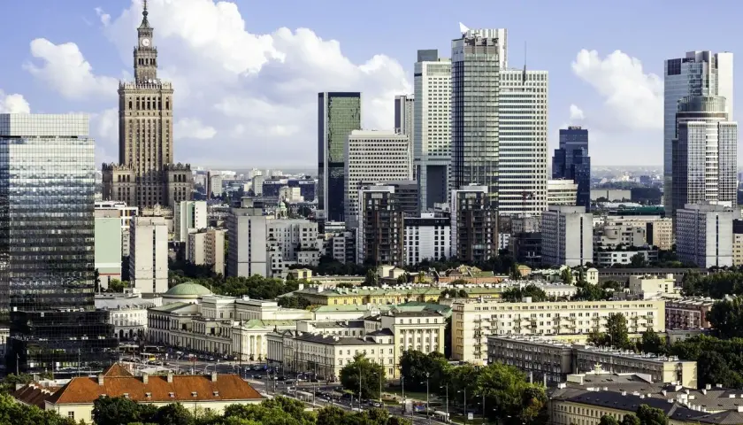 Ile metrów ma najwyższy budynek w Polsce? Zaskakujące fakty o Varso Tower