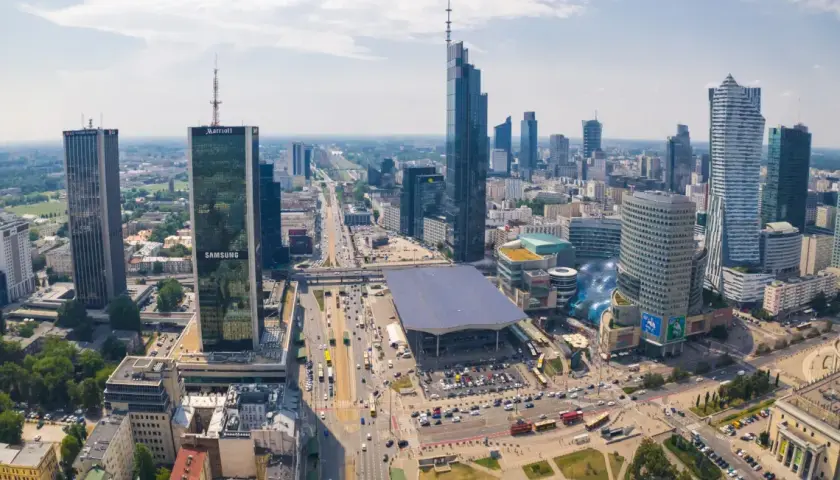 Ile pięter ma najwyższy budynek w Warszawie? Zaskakujące fakty o Varso Tower