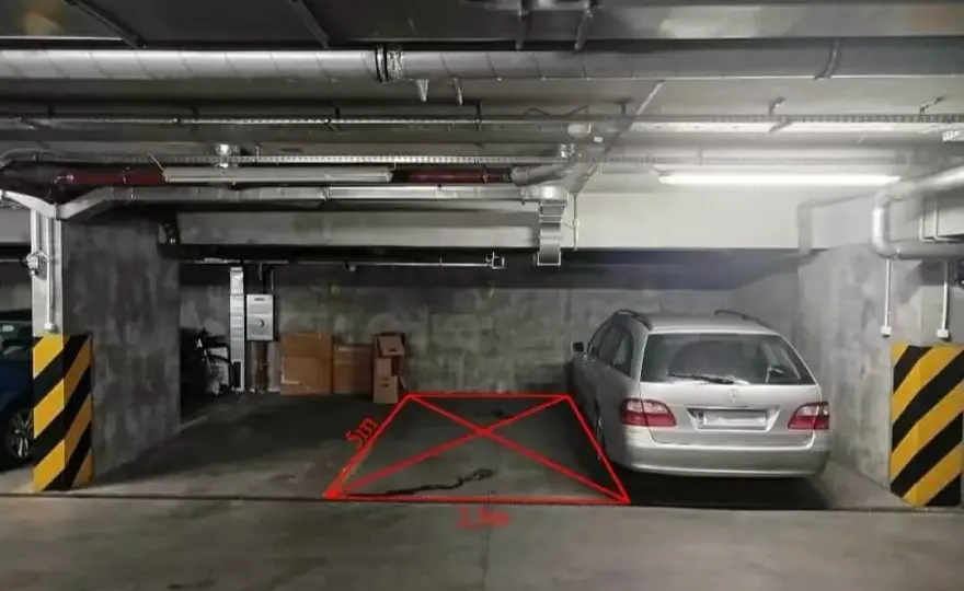 Ile kosztuje wynajem miejsca parkingowego w Warszawie - poznaj ceny i ukryte koszty