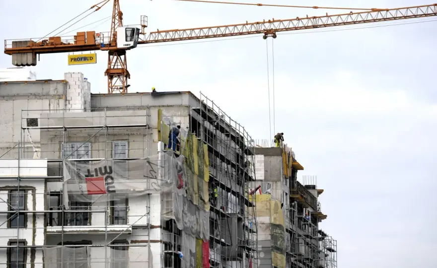 Ile zarabia deweloper na bloku? Zaskakujące zarobki i marże w branży
