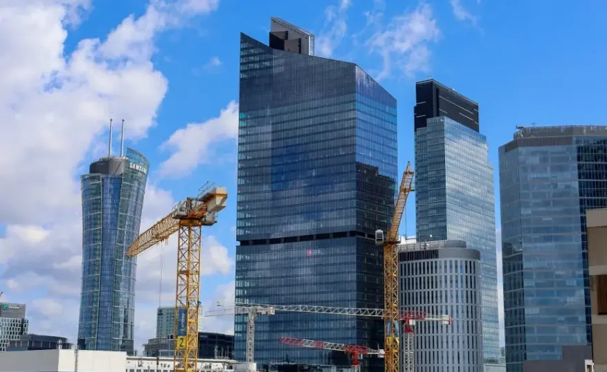Ile zarabia deweloper na domu? Poznaj zaskakujące fakty o zyskach