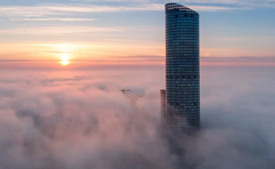 Sky Tower Wrocław: Ile pięter? Fakty, wysokość i widoki