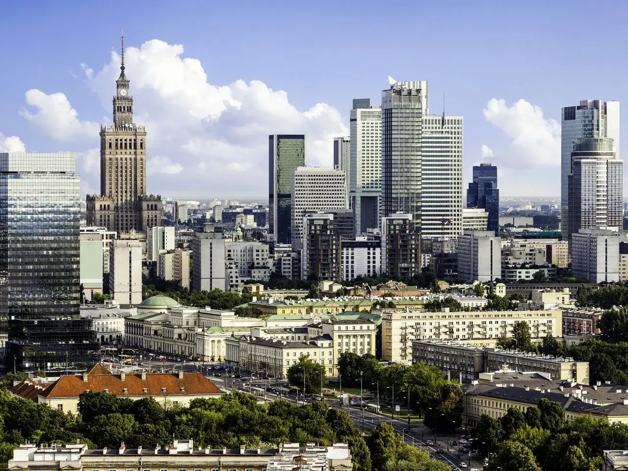 Ile metrów ma najwyższy budynek w Polsce? Zaskakujące fakty o Varso Tower