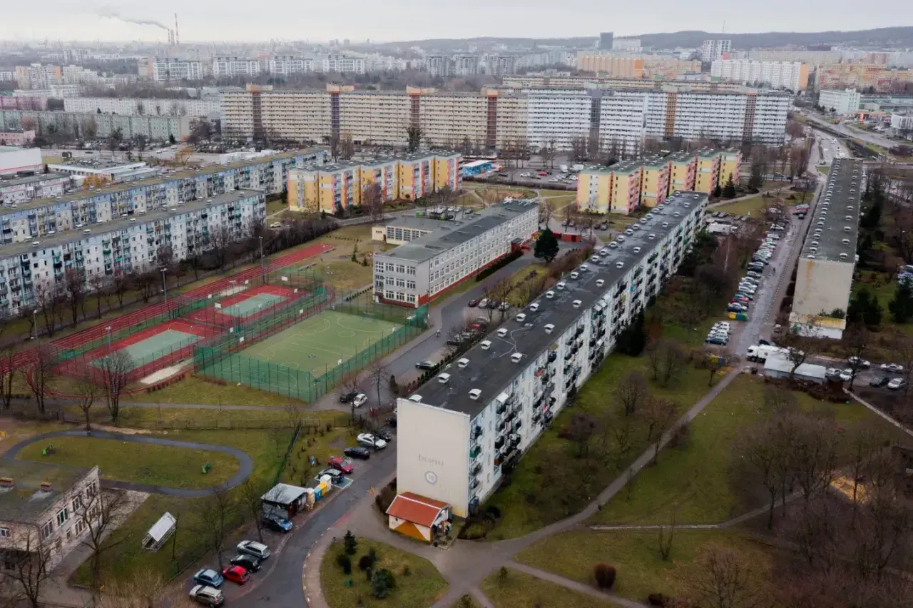 Czy kupno mieszkania od dewelopera trzeba zgłosić do urzędu skarbowego? Sprawdź, co musisz wiedzieć