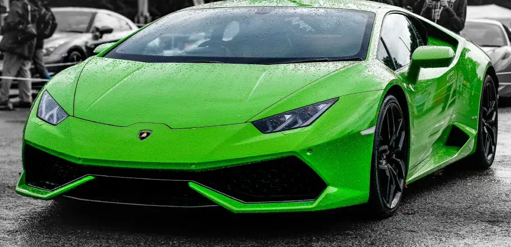 Zdjęcie Ile kosztuje wynajem lamborghini? Sprawdź ceny i ukryte koszty