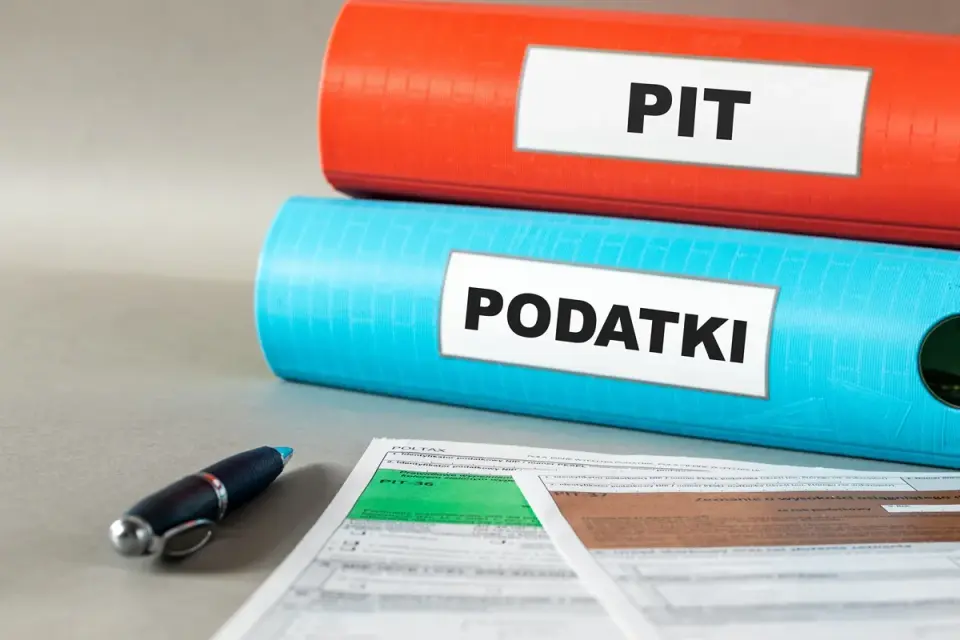 Podatki od mieszkania: przewodnik po PIT, ryczałcie i darowiźnie