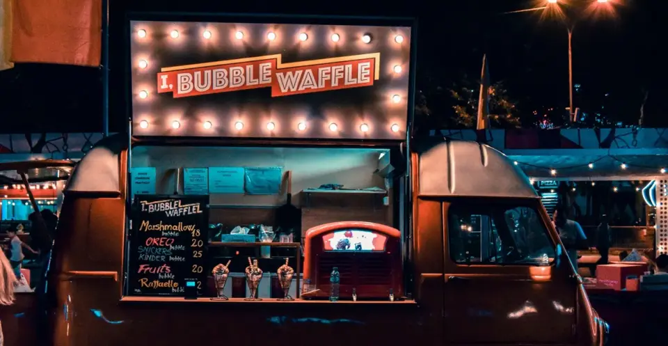 Food truck na imprezę: jak zamówić? Poradnik krok po kroku